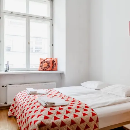 Old Town Main Square With Sauna דירה טאלין