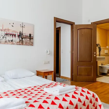 Old Town Main Square With Sauna * טאלין