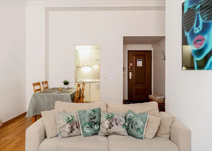 Old Town Main Square With Sauna 塔林