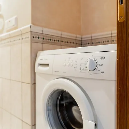 Old Town Main Square With Sauna تالين