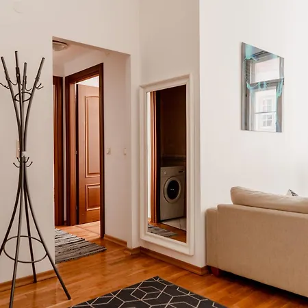 شقة Old Town Main Square With Sauna